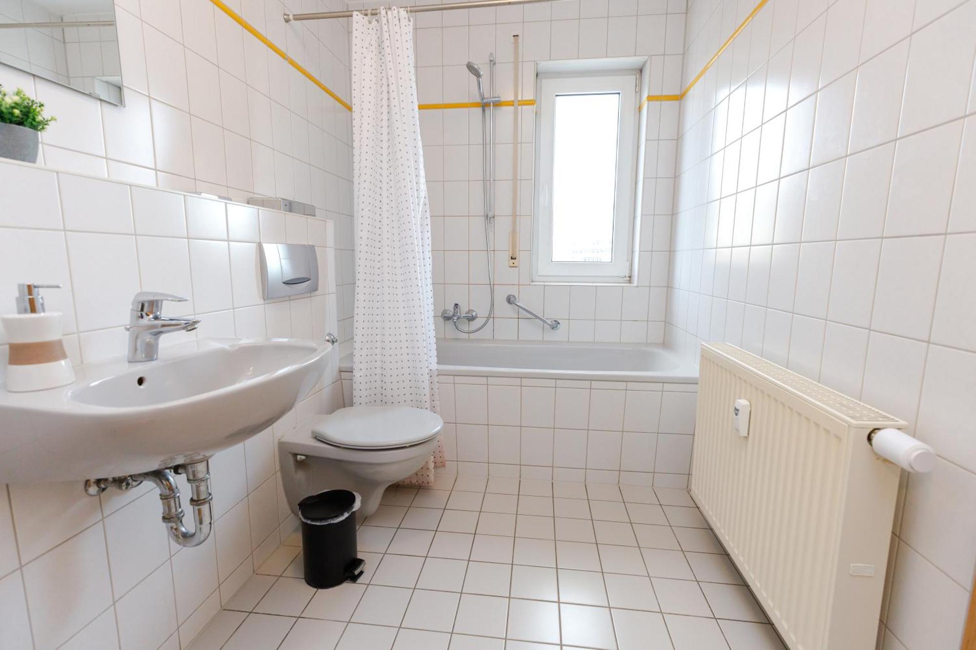 Fullhouse - - K28 A - Southern Center Apartment *