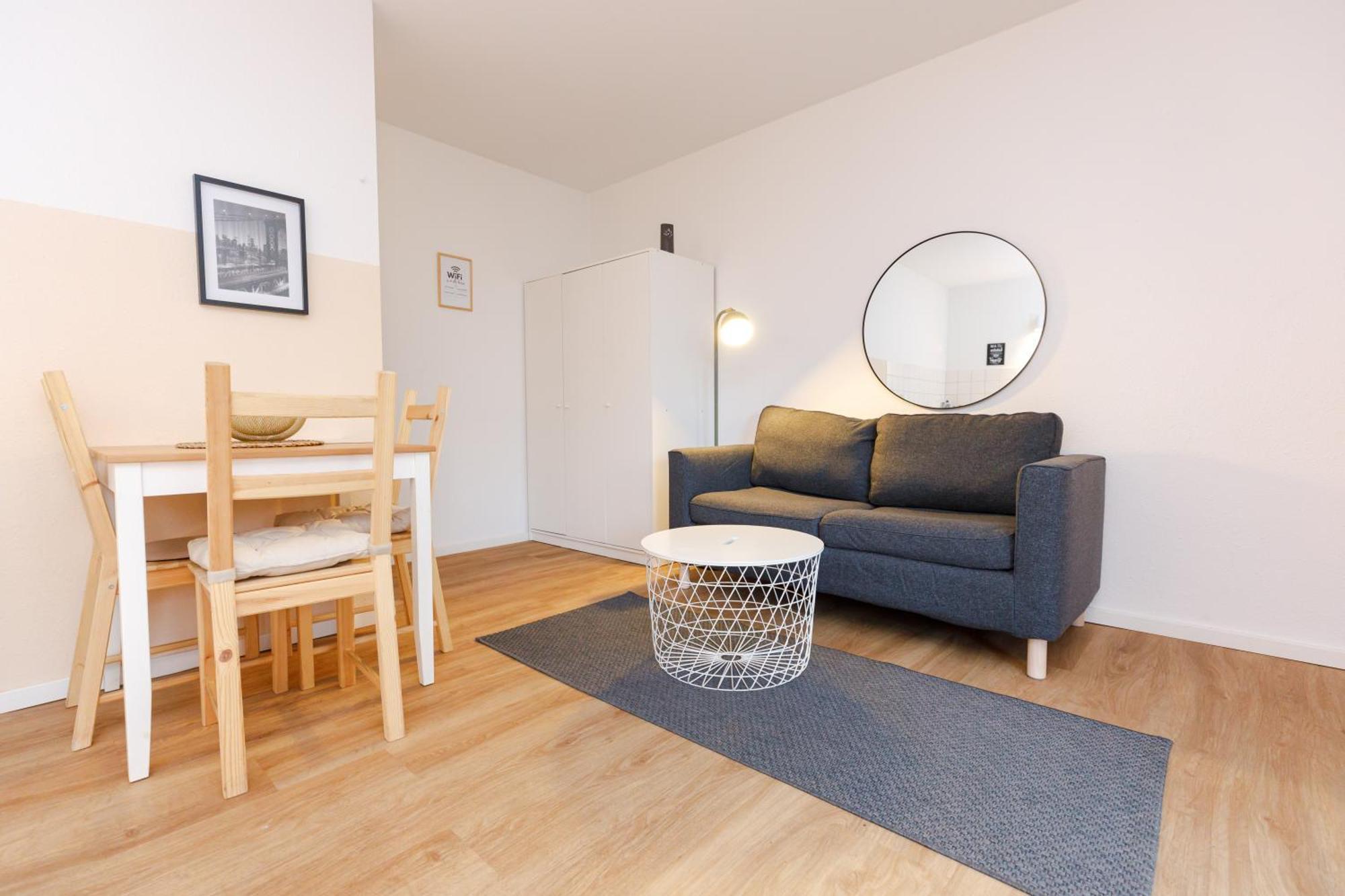 Fullhouse - - K28 A - Southern Center Apartment *